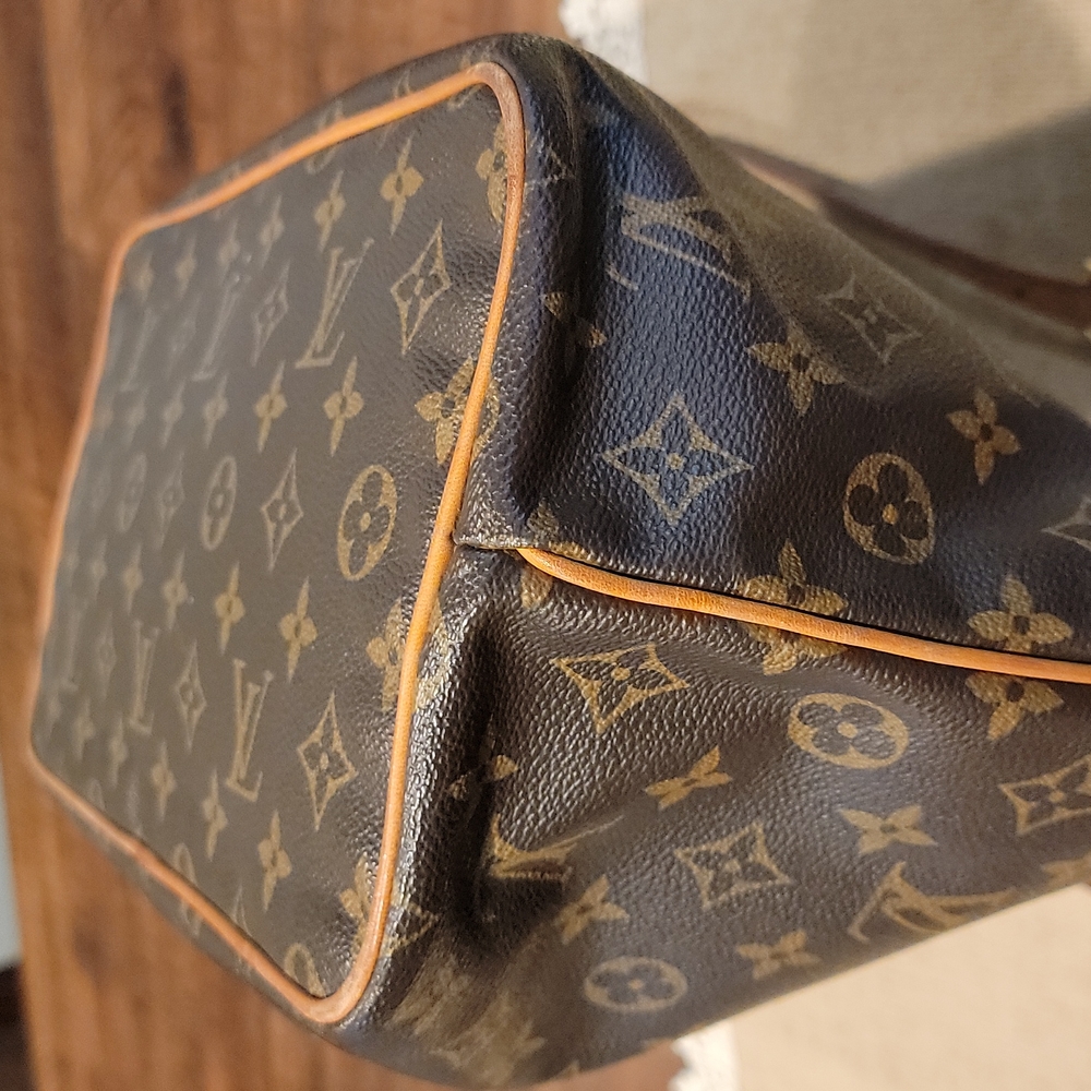 🎉SOLD🎉  Authentic Louis Vuitton Palermo MM bag - Picture 7 of 15